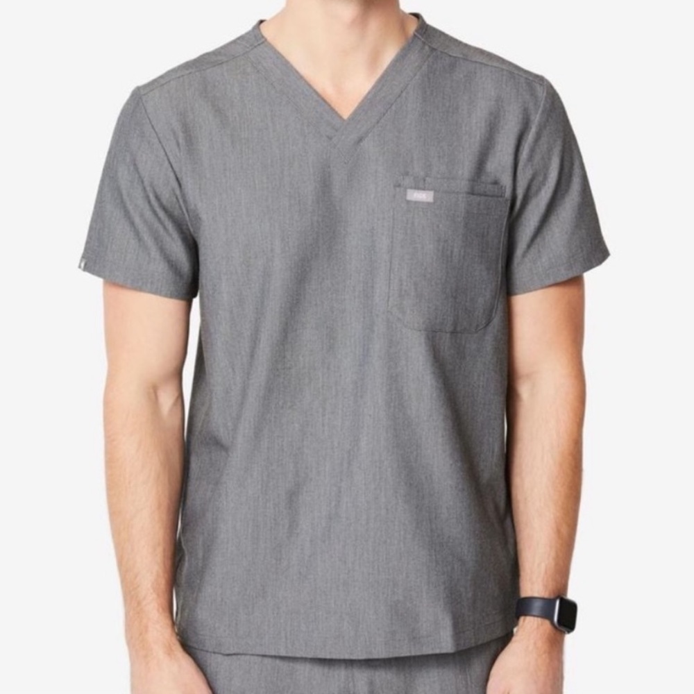 Figs | Leon Two Pocket Scrub Top